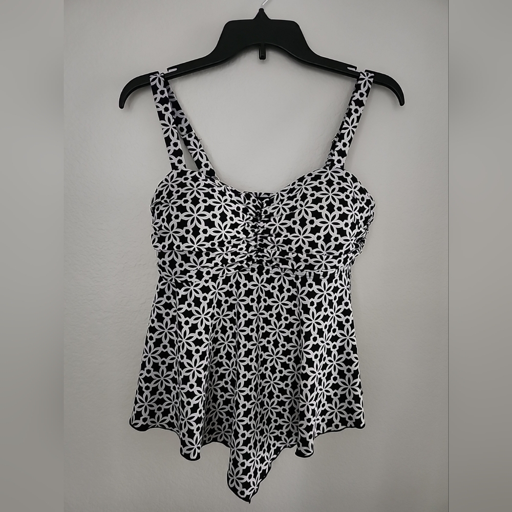 A Shore Fit Women's Flared Tankini Top in black and white, size 8